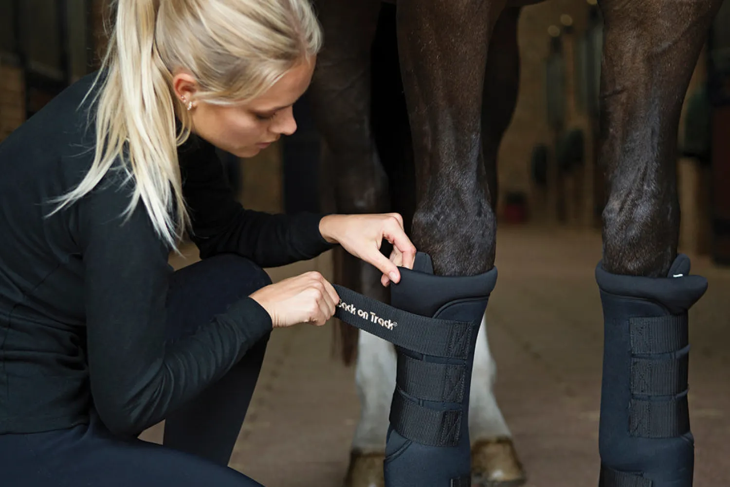 Hot BACK ON TRACK BOT LL Back on Track® Royal Quick Wraps Black