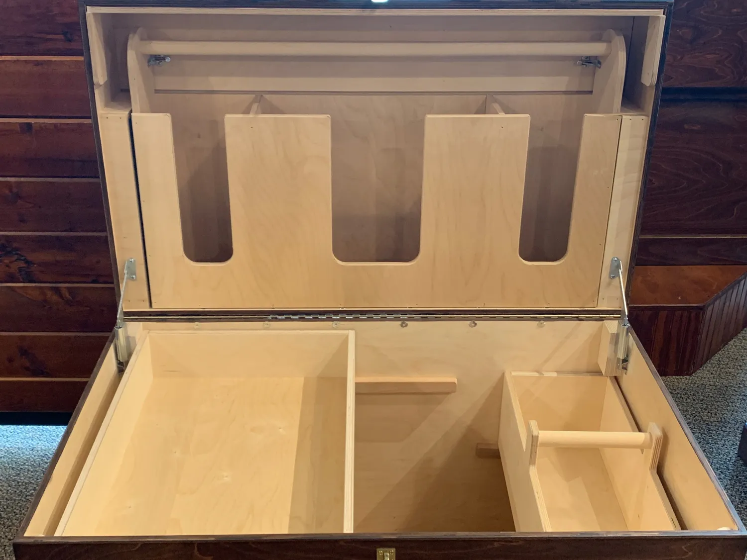 New PHOENIX WEST DS Hardwood Trunk with Bandage Lid