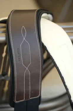 Sale EQUIFIT ® Anatomical Hunter Girth with SheepsWool™ T-Foam Liner