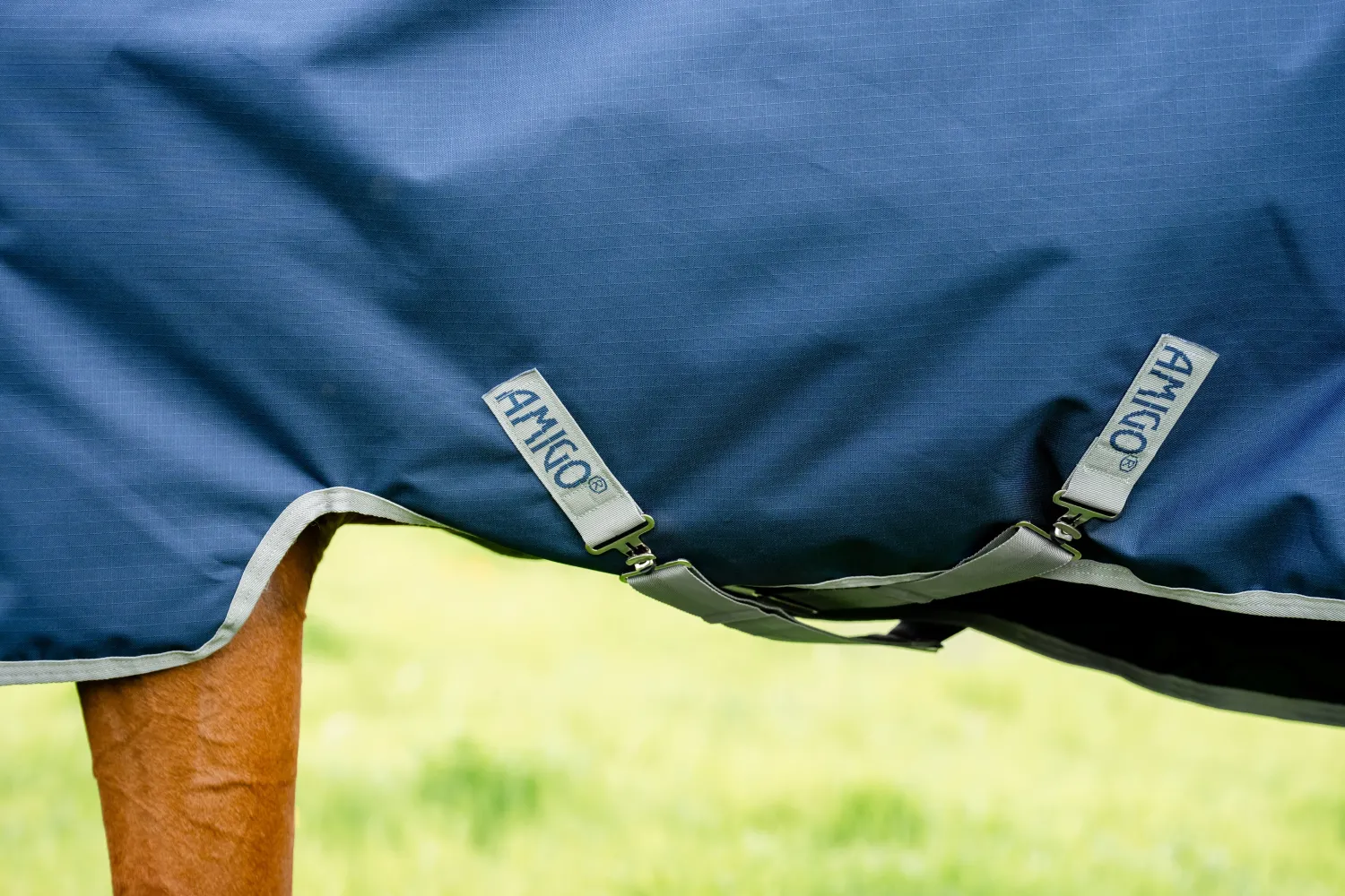 Outlet HORSEWARE ® Ireland Amigo® Ripstop 900D 50 Gram Standard Neck Turnout