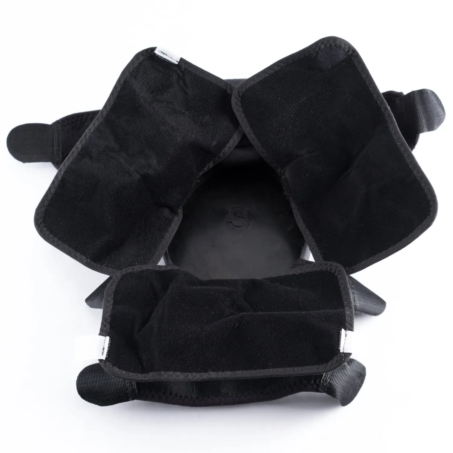 New MACKINNON Ice Horse® Big Black Boot