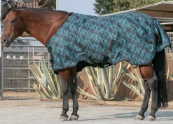 KENSINGTON ™ Signature Lightweight Turnout Blanket