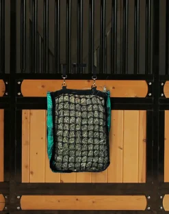 KENSINGTON ™ Slow Feed 2-Flake Hay Bag