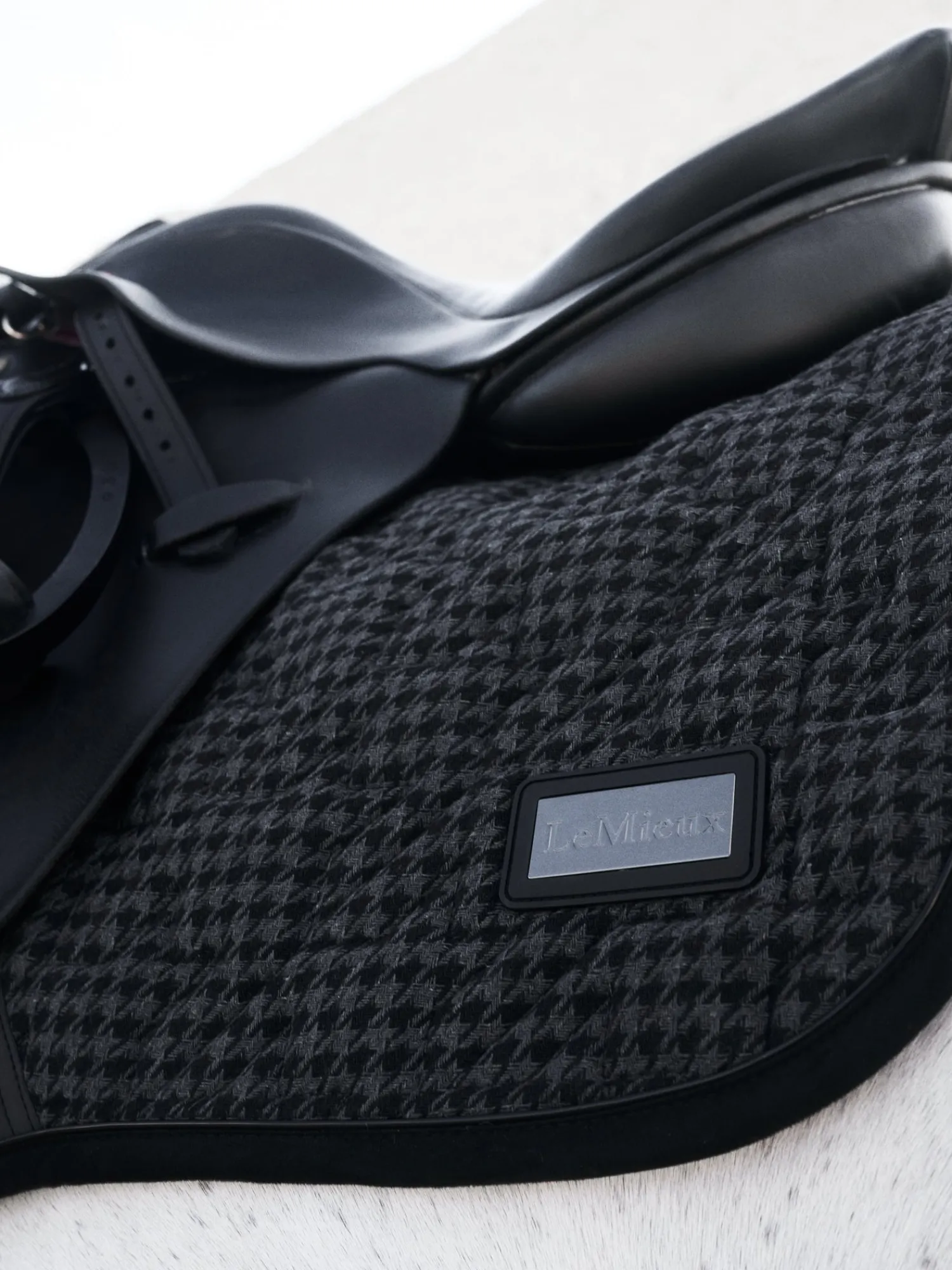 Discount HORSE HEALTH TRADE LeMieux® Aspen Close Contact Saddle Pad