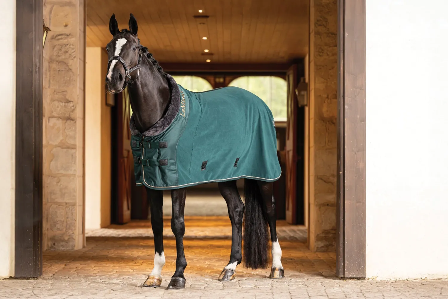 Clearance HORSE HEALTH TRADE LeMieux® Luxe Fleece Rug Spruce